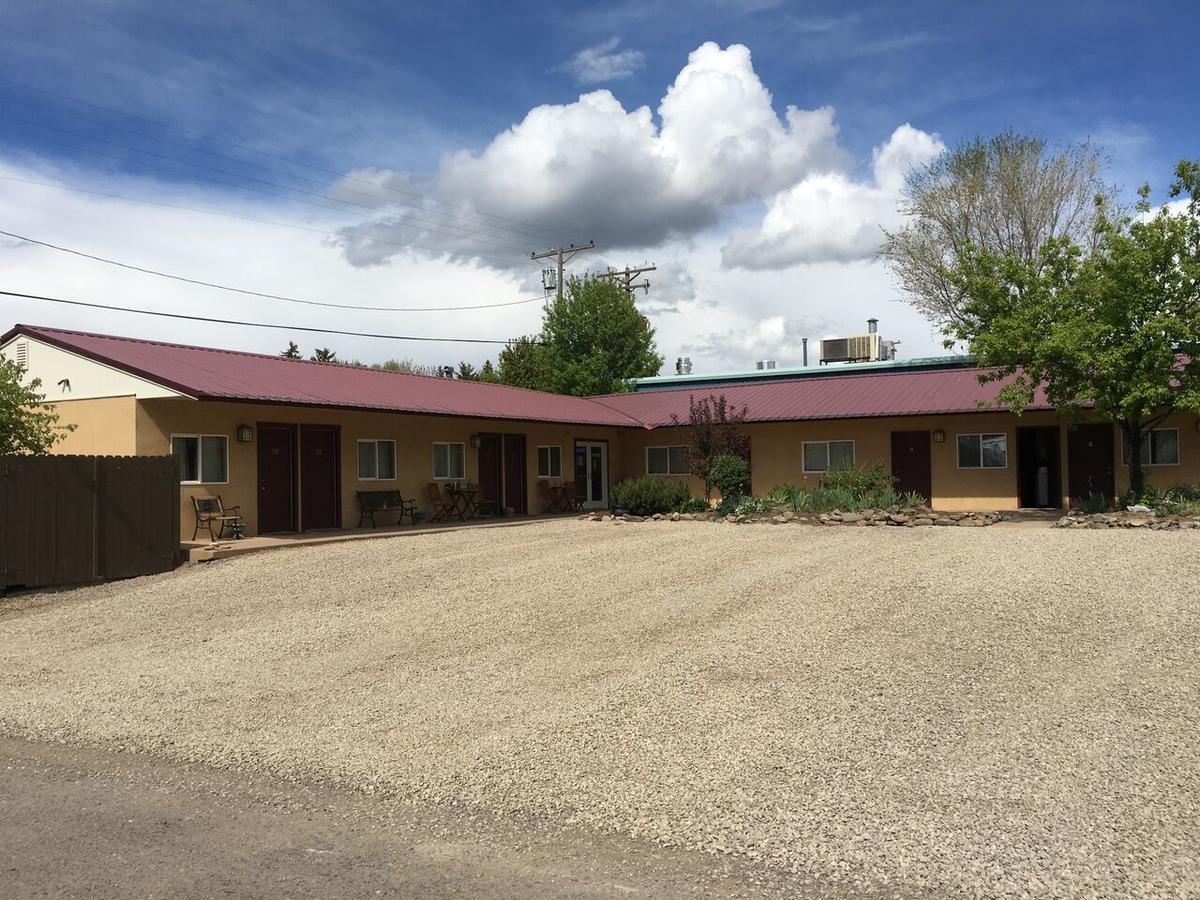 Norwood Inn Экстерьер фото
