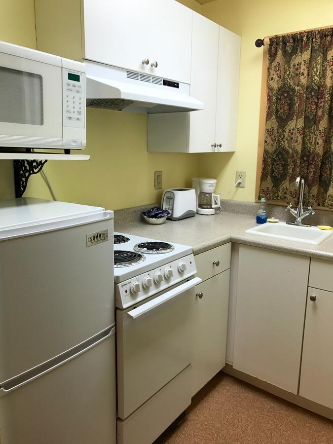 Norwood Inn Экстерьер фото